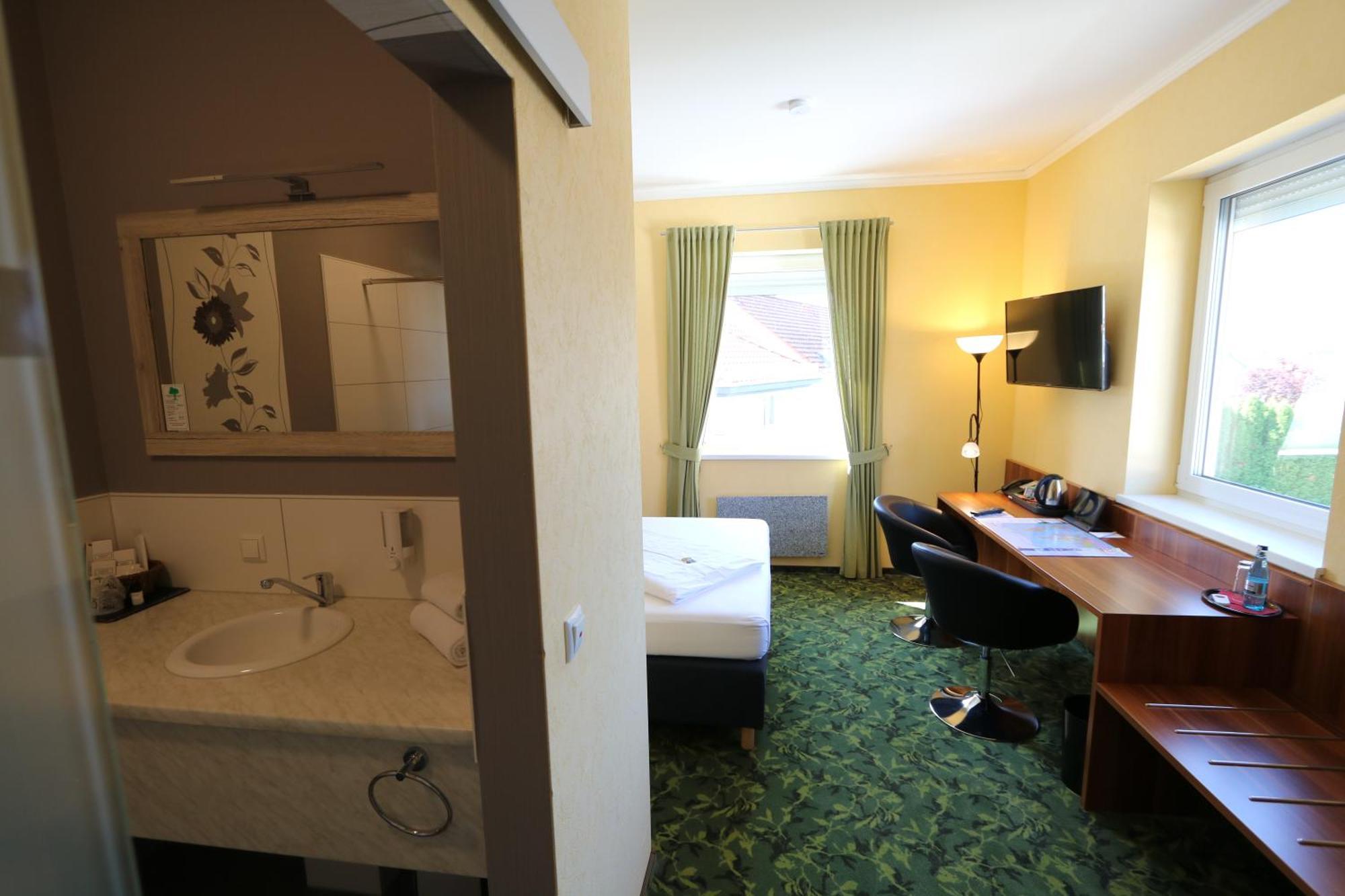 Hotel Deutscher Hof Babenhausen  Extérieur photo